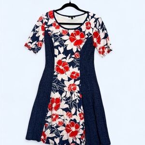 Sami & Jo Floral Fit Flare Dress Sz M Red White Blue Short Sleeve Summer